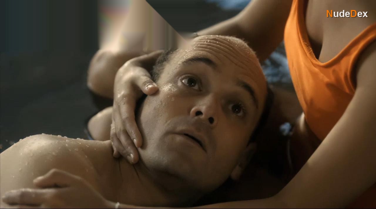 Alicia Vikander in Hotel, photo 3