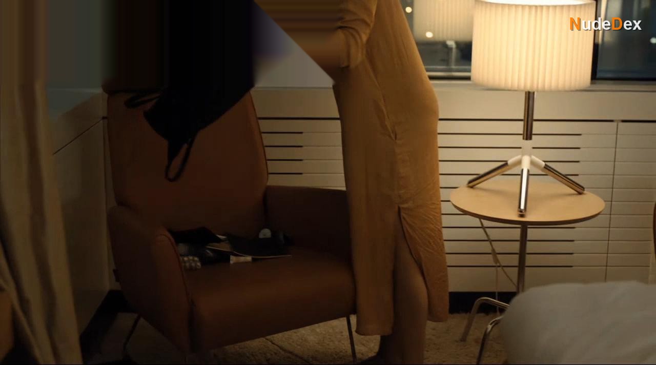 Alicia Vikander in Hotel, photo 23