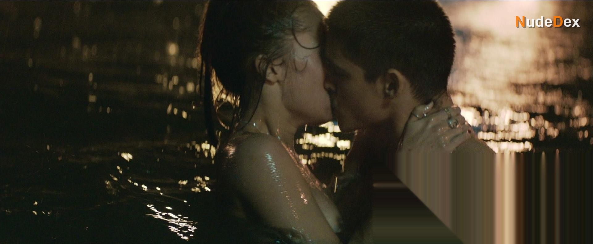 Alicia Vikander in Son Of A Gun, photo 3