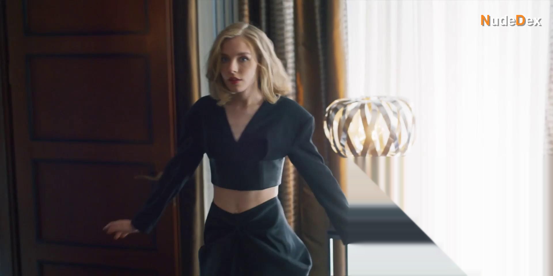 Alina Dulova in Bednye Smeyutsya Bogatye Plachut, photo 14