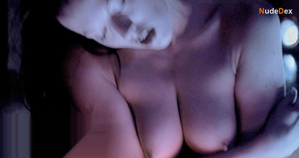 Alisha Klass in The Center Of The World, photo 3