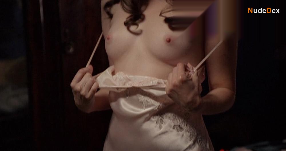 Alison Brie in Born, photo 1