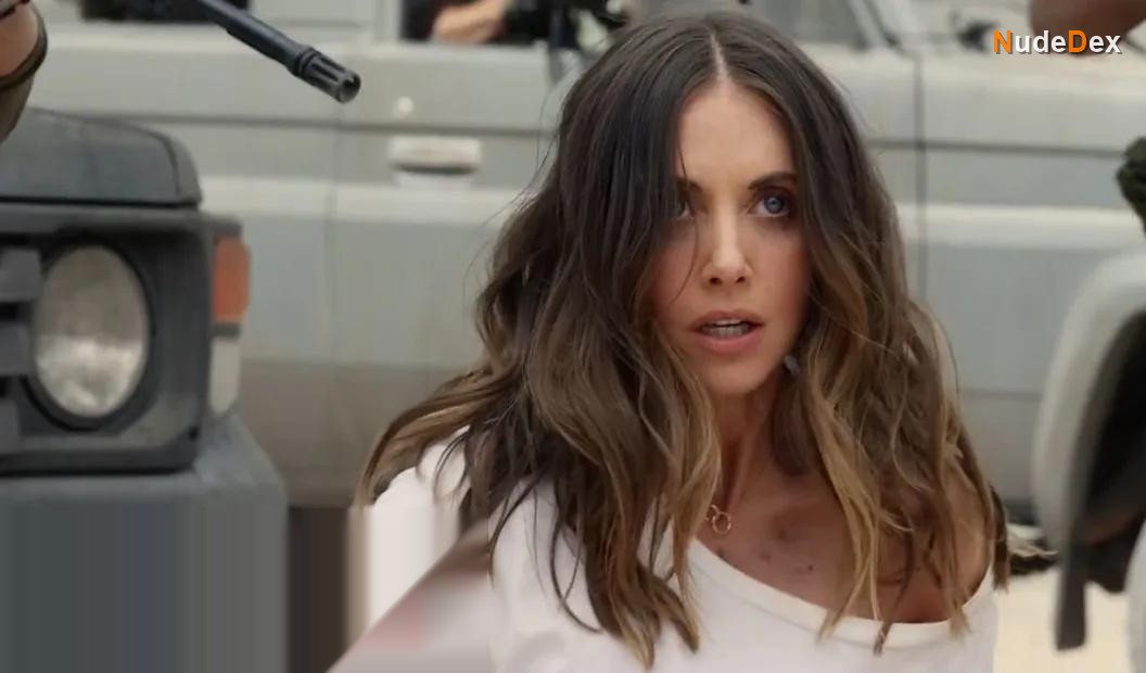 Alison Brie in Freelance, photo 1