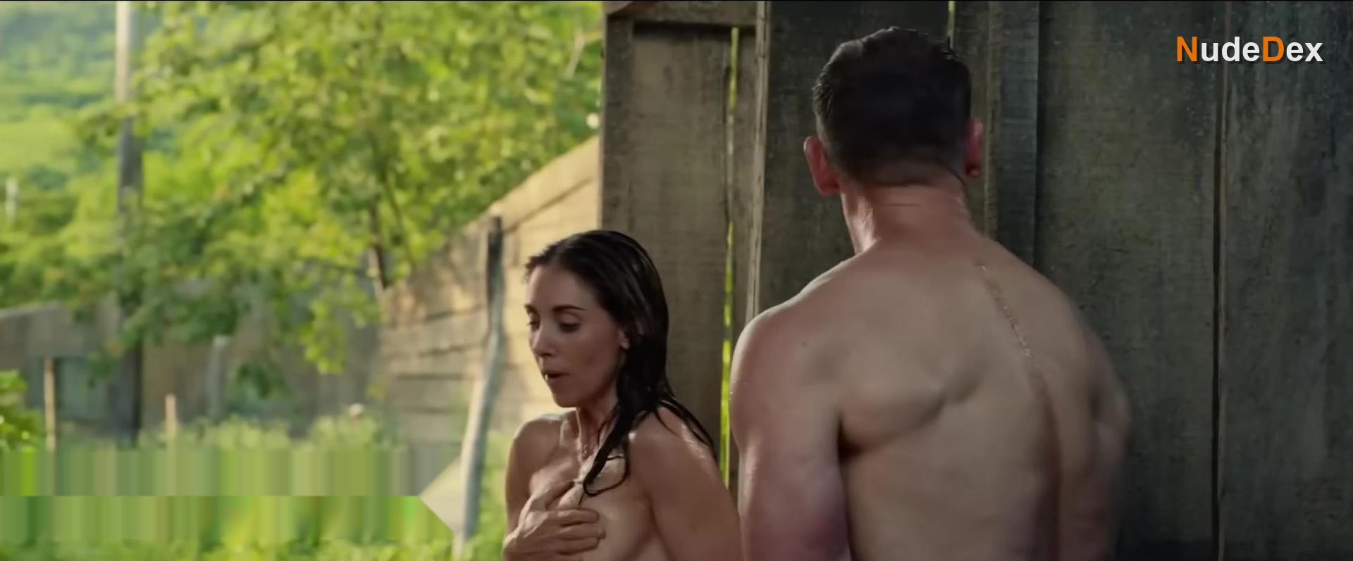 Alison Brie in Freelance, photo 5