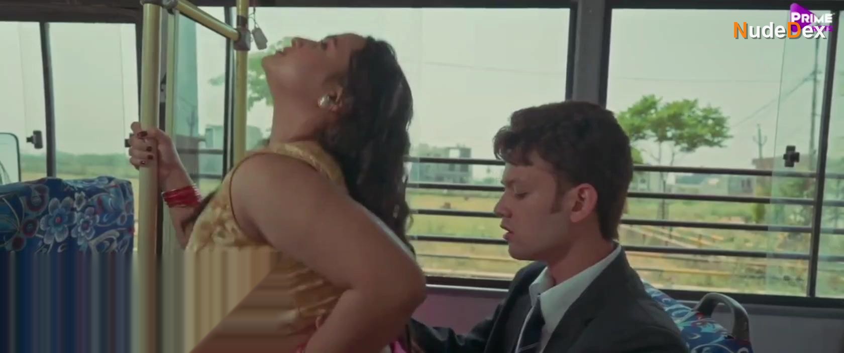 Aliya Naaz in Mrs Teacher, photo 11