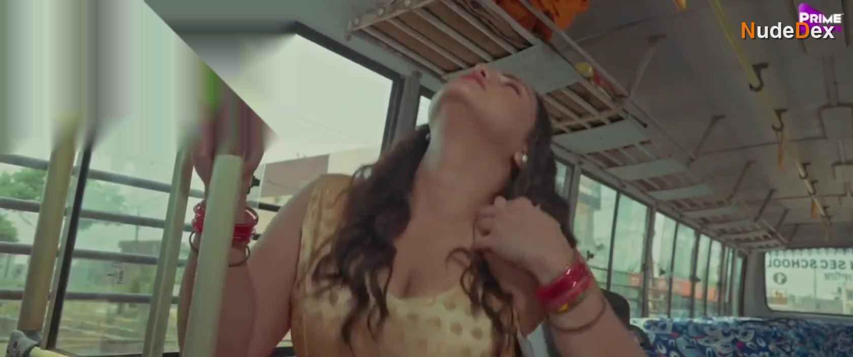 Aliya Naaz in Mrs Teacher, photo 13