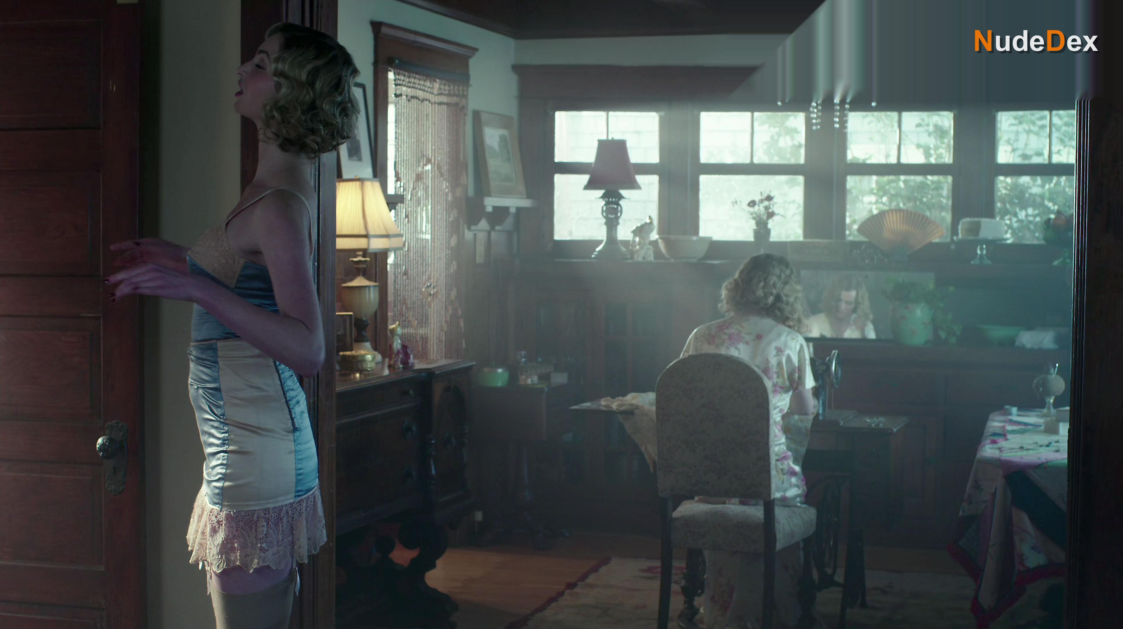 Allegra Edwards in The Last Tycoon, photo 3