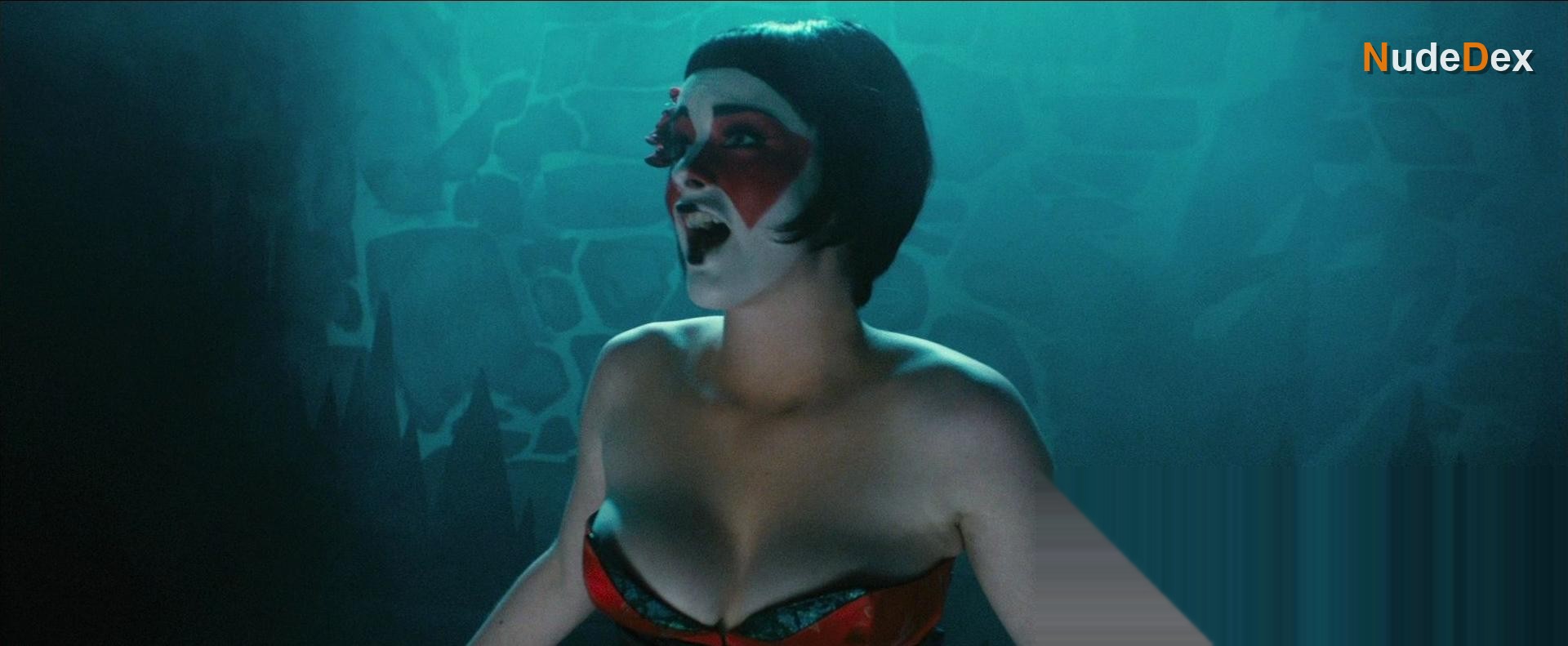 Allie Macdonald in Stage Fright, photo 5