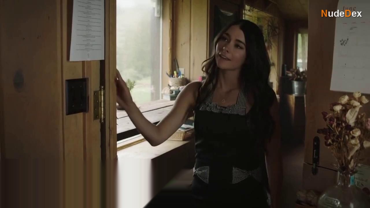 Allison Paige in Wild Game, photo 6