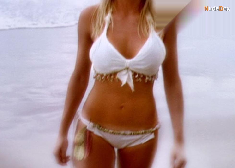 Allison Schulz in Surf School, photo 2
