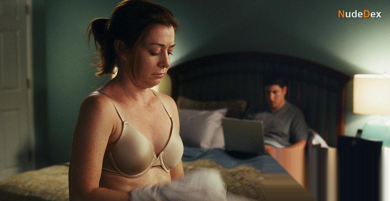 Alyson Hannigan in American Reunion, photo 3