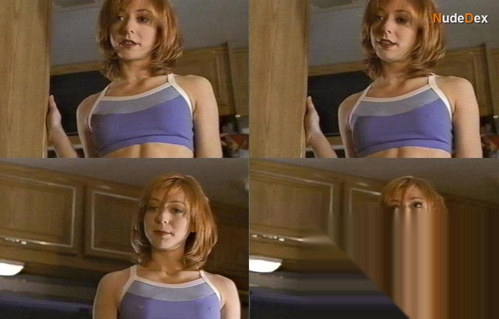 Alyson Hannigan in Hayley Wagner, Star, photo 1