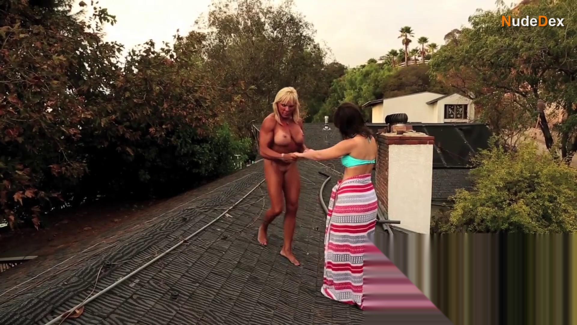Alyssa Crisswell in Muscle, photo 3