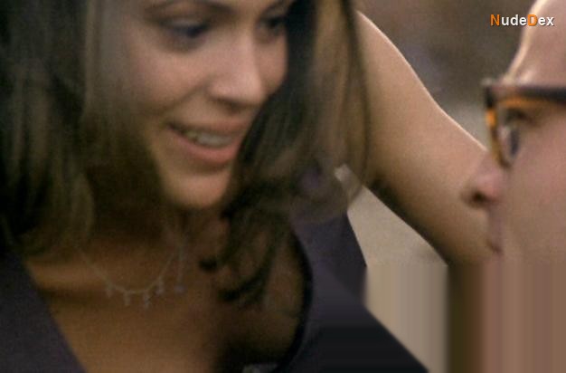 Alyssa Milano in Below Utopia, photo 9