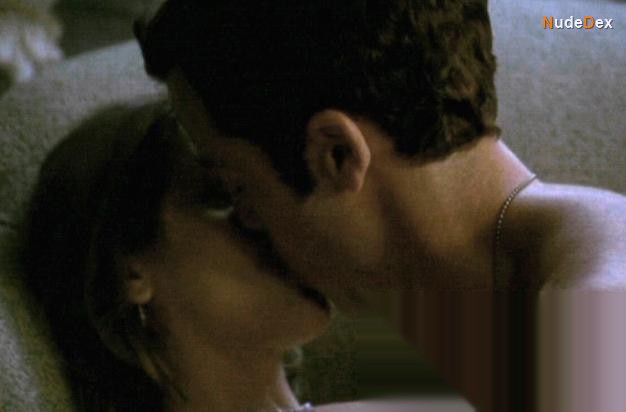Alyssa Milano in Below Utopia, photo 13