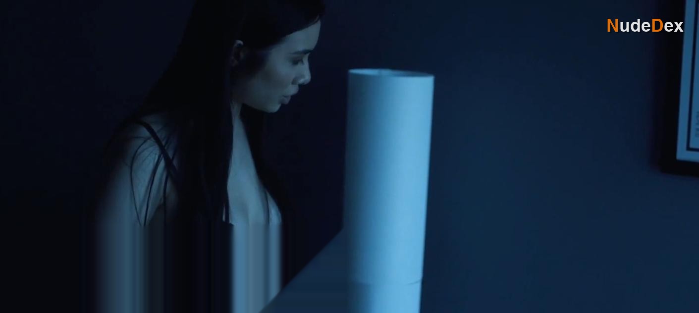 Aly Zhang in Boomerang, photo 1