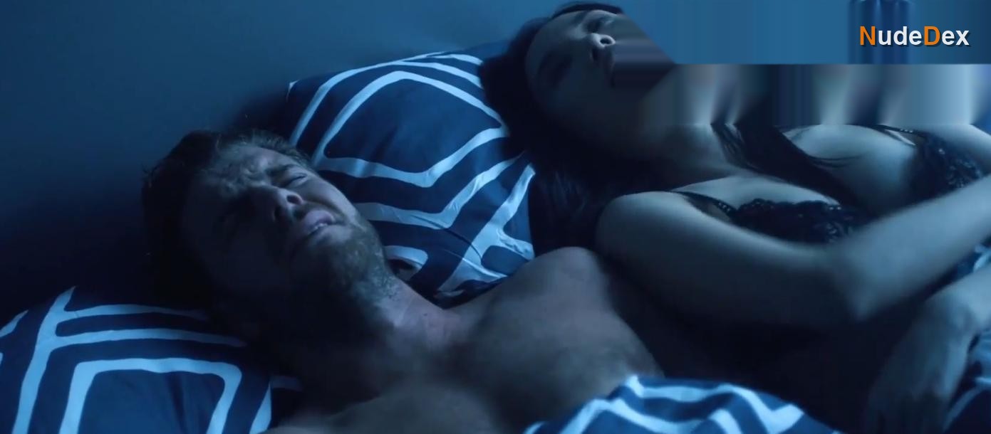 Aly Zhang in Boomerang, photo 3