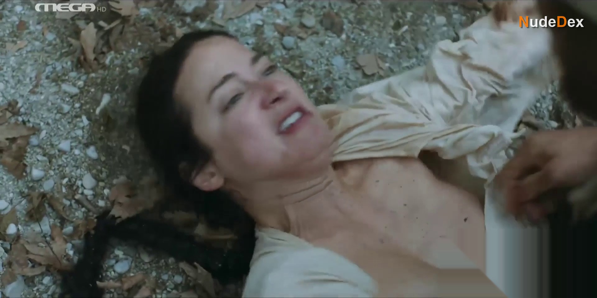 Amalia Kavali in The Innocents, photo 2