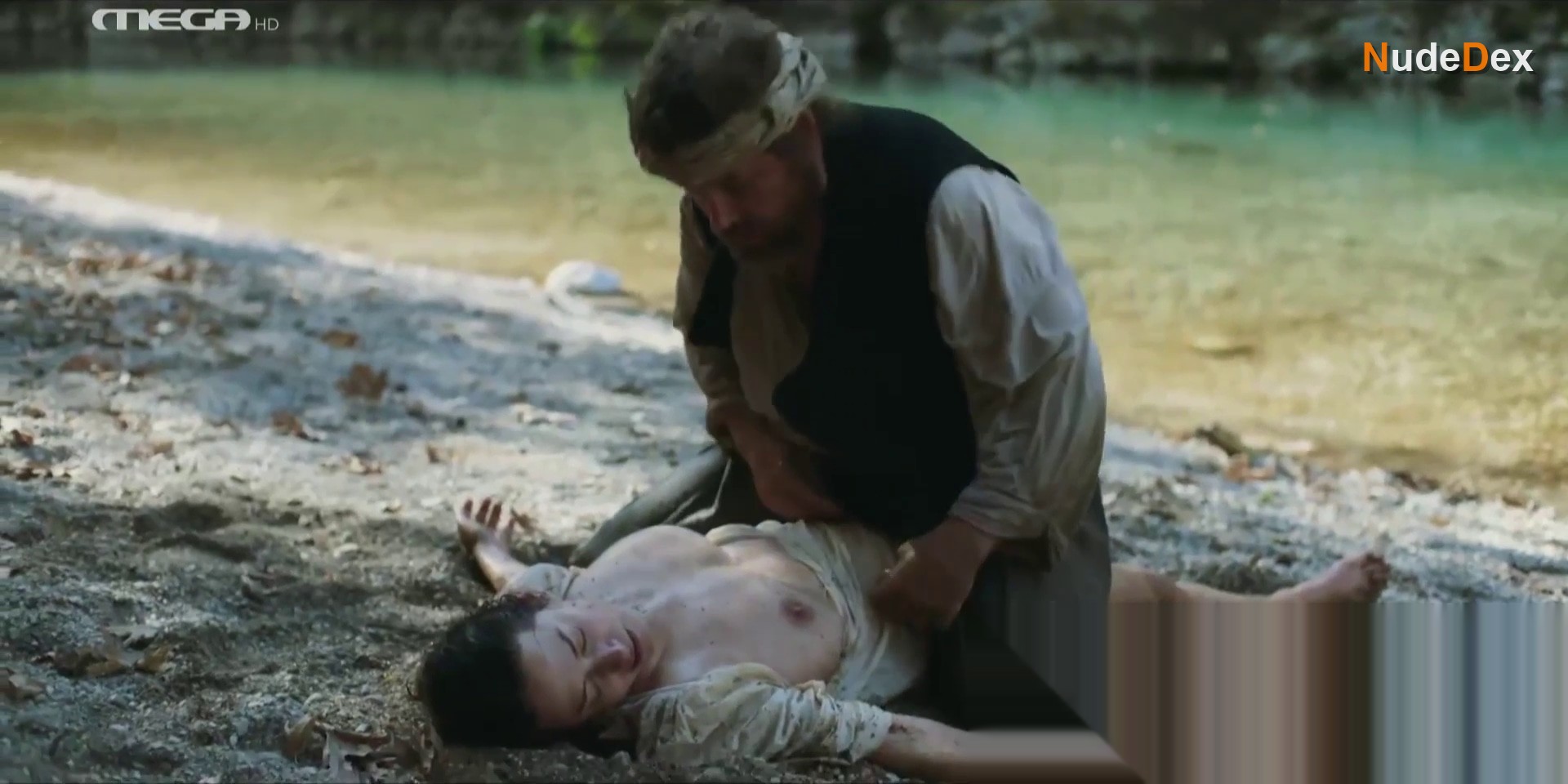 Amalia Kavali in The Innocents, photo 5