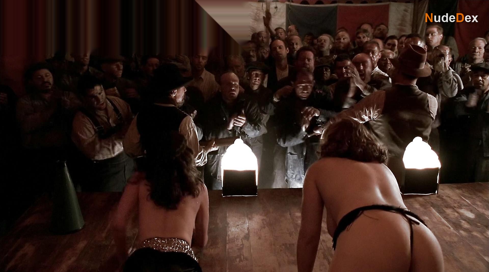 Amanda Aday in Carnivale, photo 5