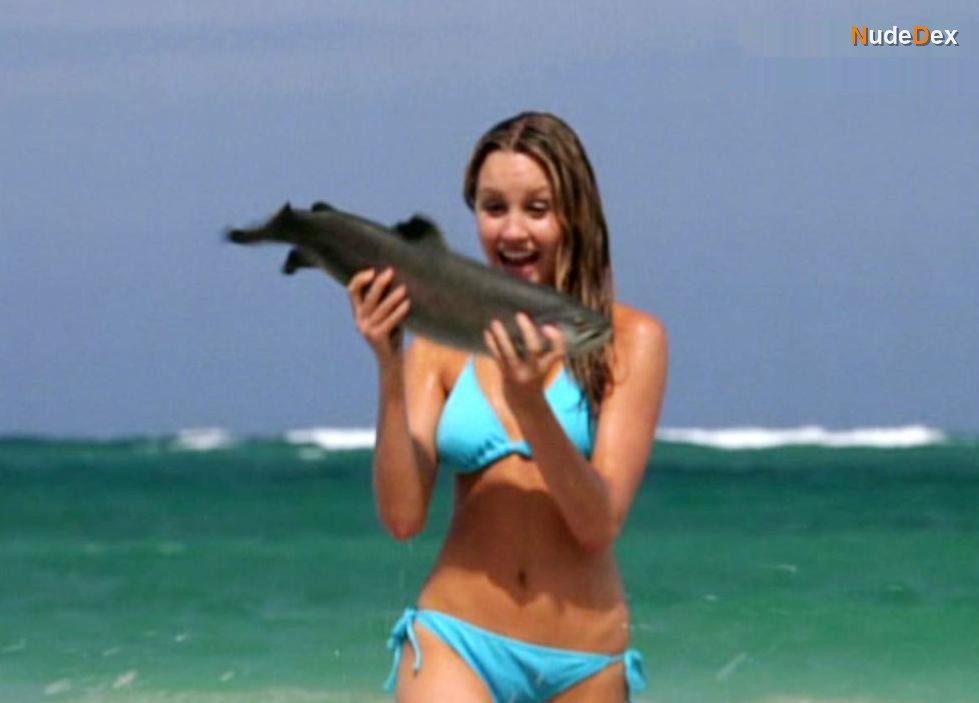 Amanda Bynes in Love Wrecked, photo 5