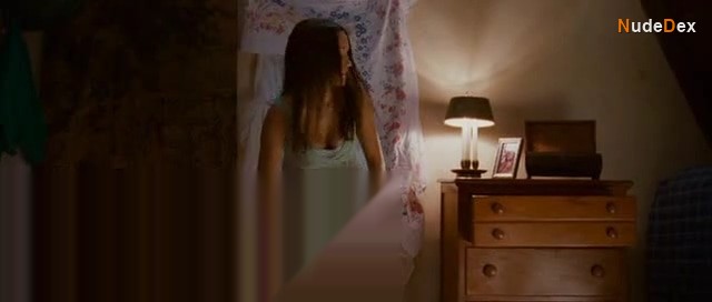 Sydney White in Sydney White, photo 12