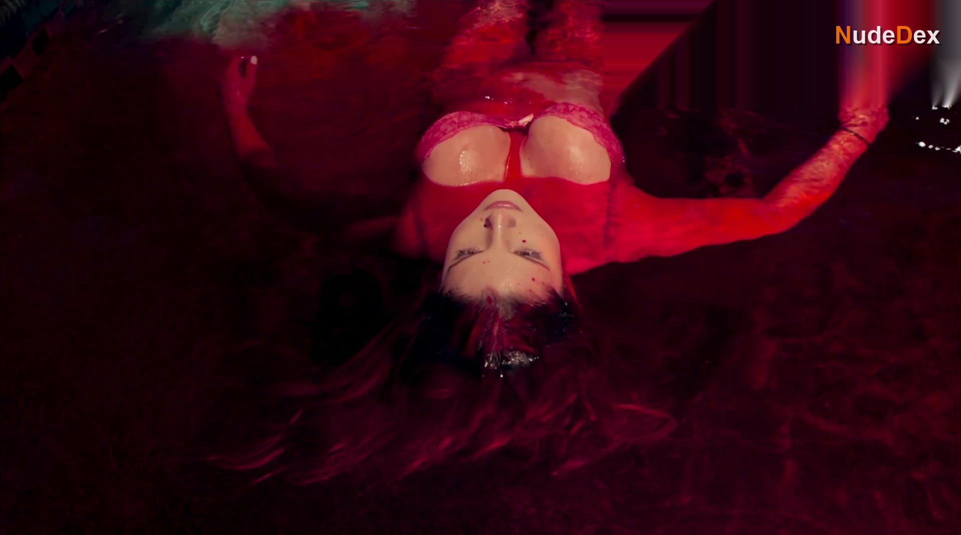 Amanda Cerny in The Deleted, photo 1