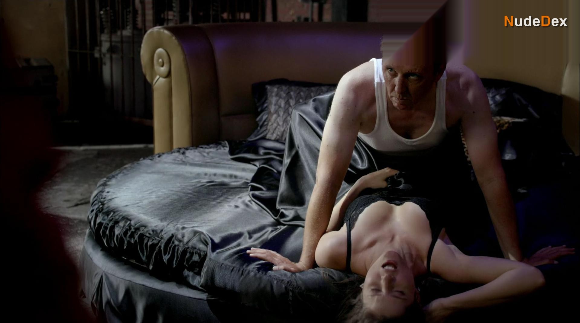 Amanda Cerny in Workaholics, photo 3