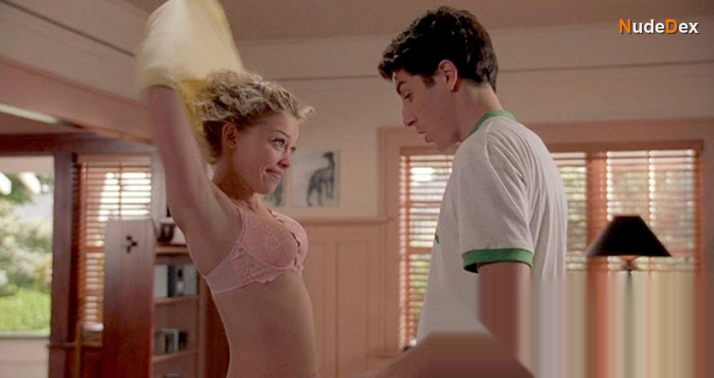 Amanda Detmer in Saving Silverman, photo 9