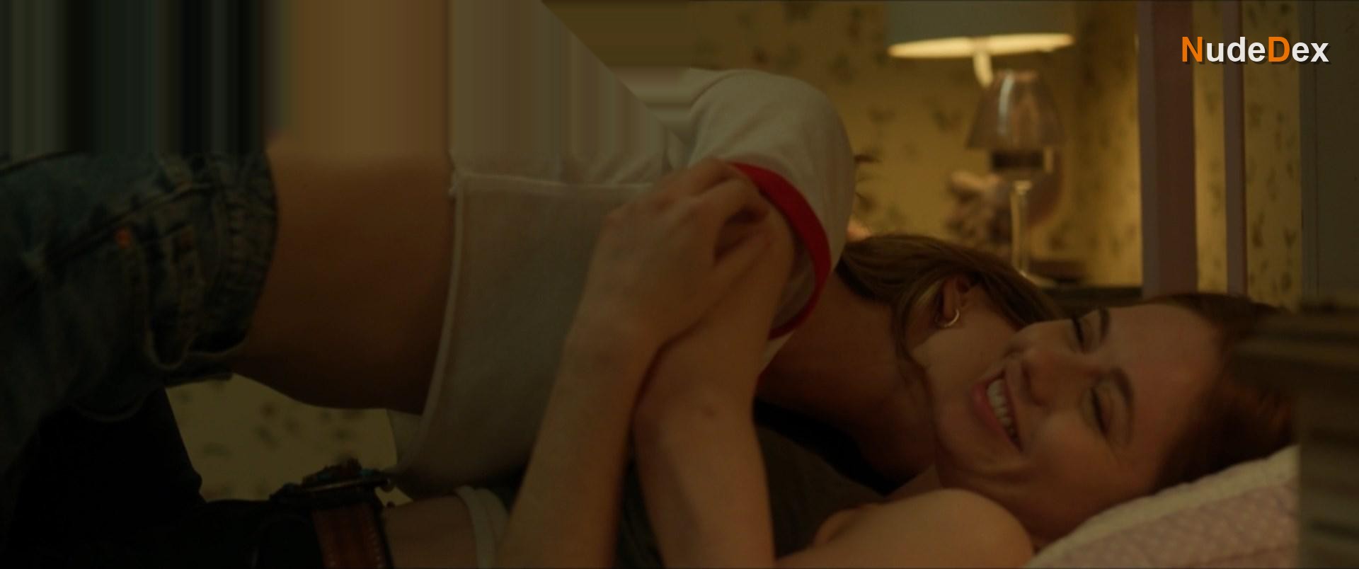 Amanda Fix in Lowlifes, photo 10