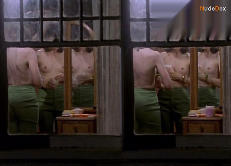 Amanda Foreman in Breast Men, photo 3
