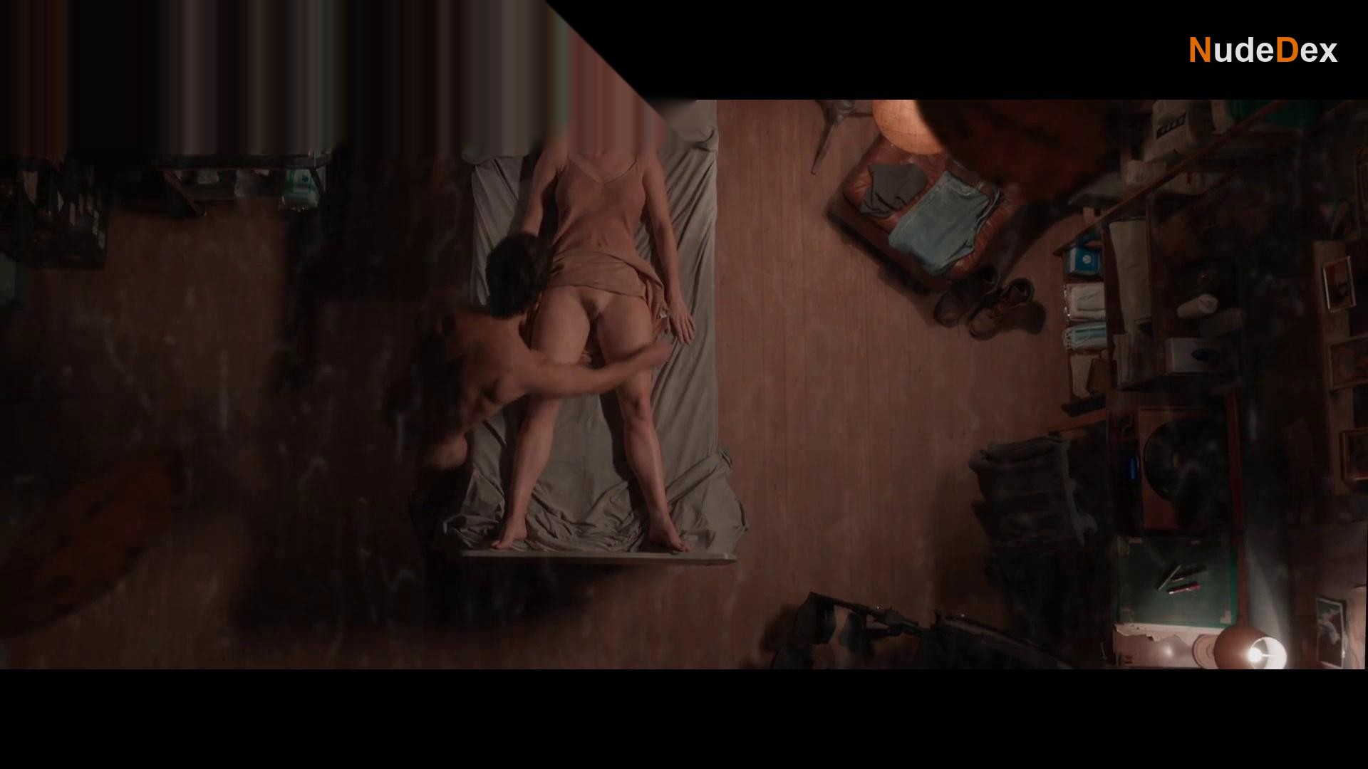 Amanda Goldsmith in The Sleeping Woman, photo 5
