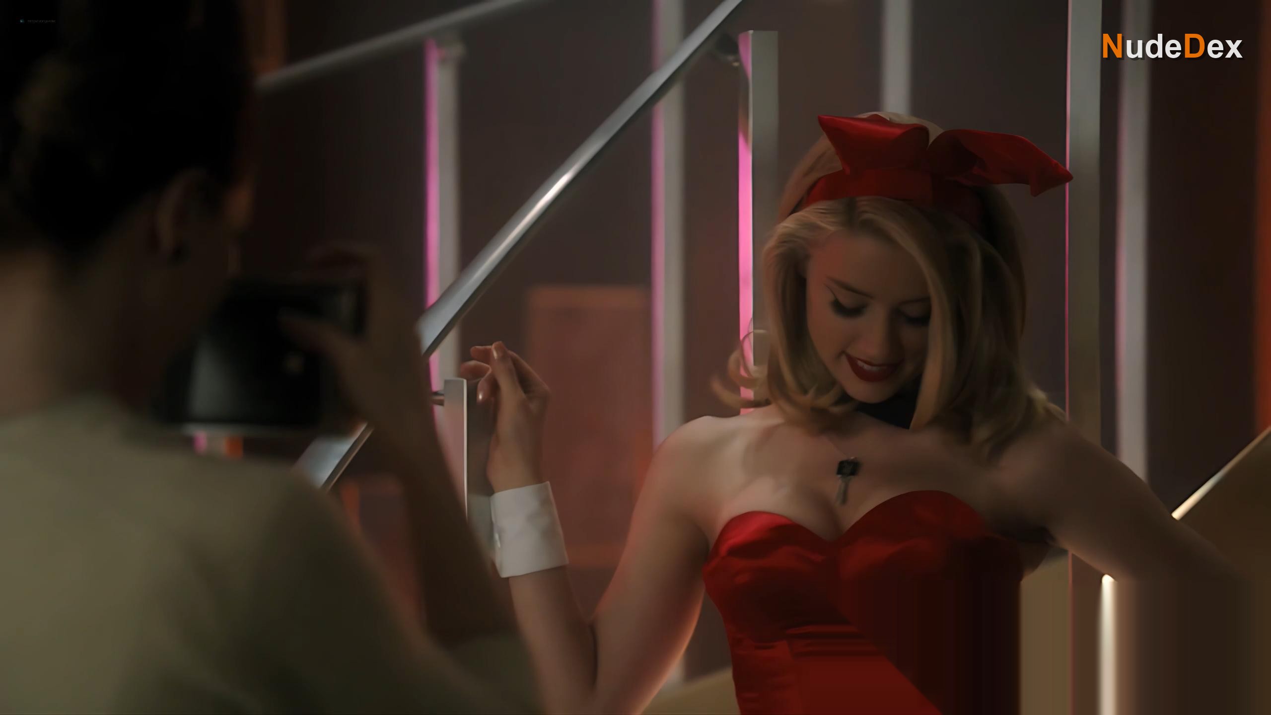 The Playboy Club in The Playboy Club, photo 16