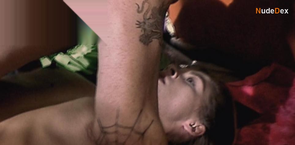 Amelia Curtis in South West 9, photo 4