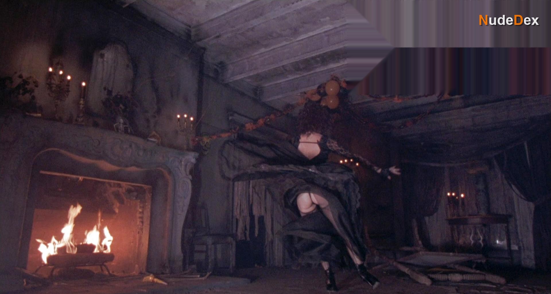 Amelia Kinkade in Night Of The Demons, photo 5