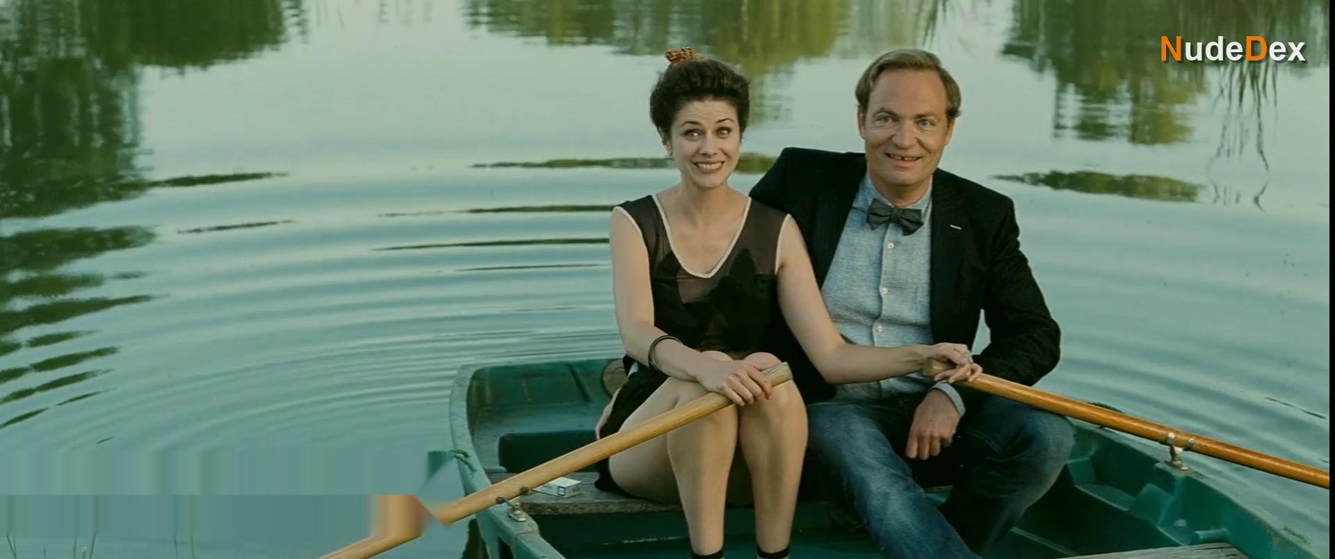 Amelie Glenn in It Boy, photo 1