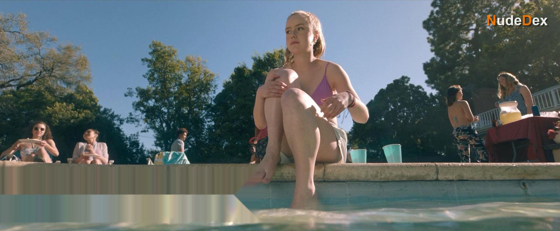 Amelie Hoeferle in Night Swim, photo 9