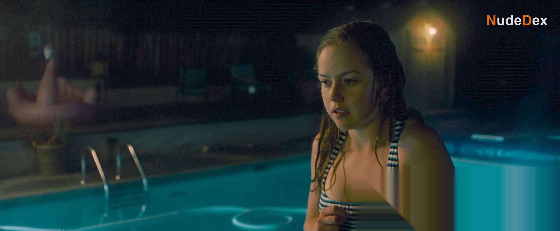 Amelie Hoeferle in Night Swim, photo 16
