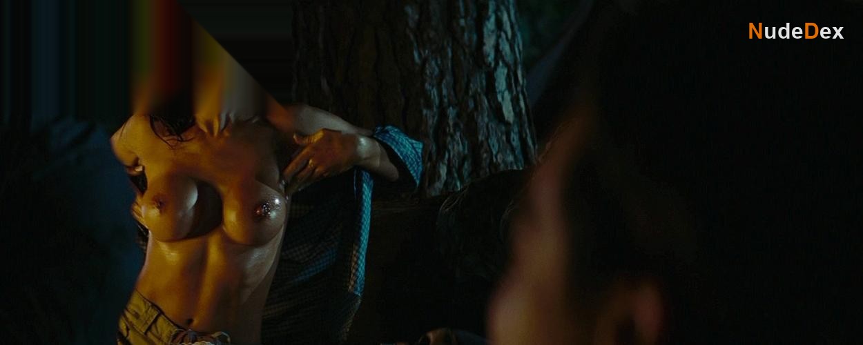 America Olivo in Friday The 13th, photo 10