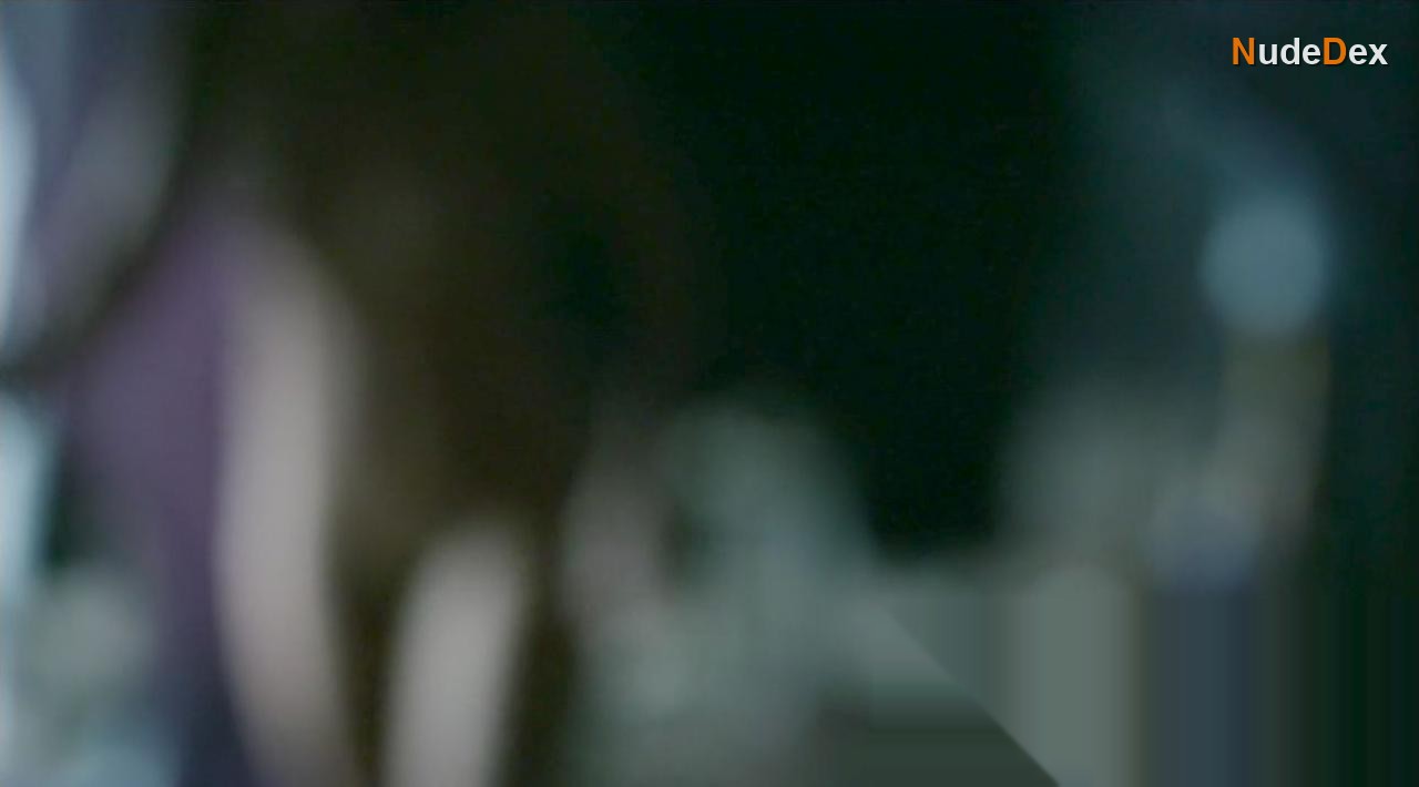 Amirah Vann in Underground, photo 4