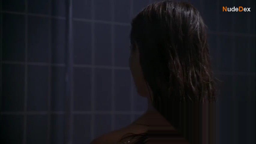 Amy Acker in Angel, photo 1