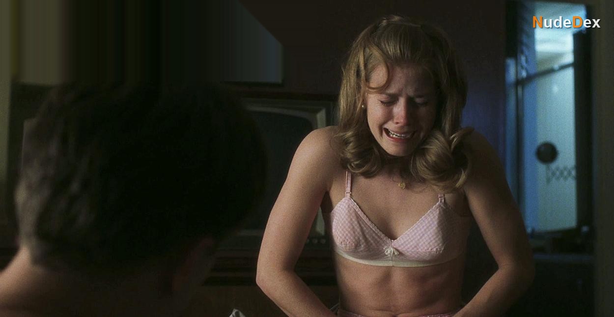 Amy Adams in Catch Me If You Can, photo 2
