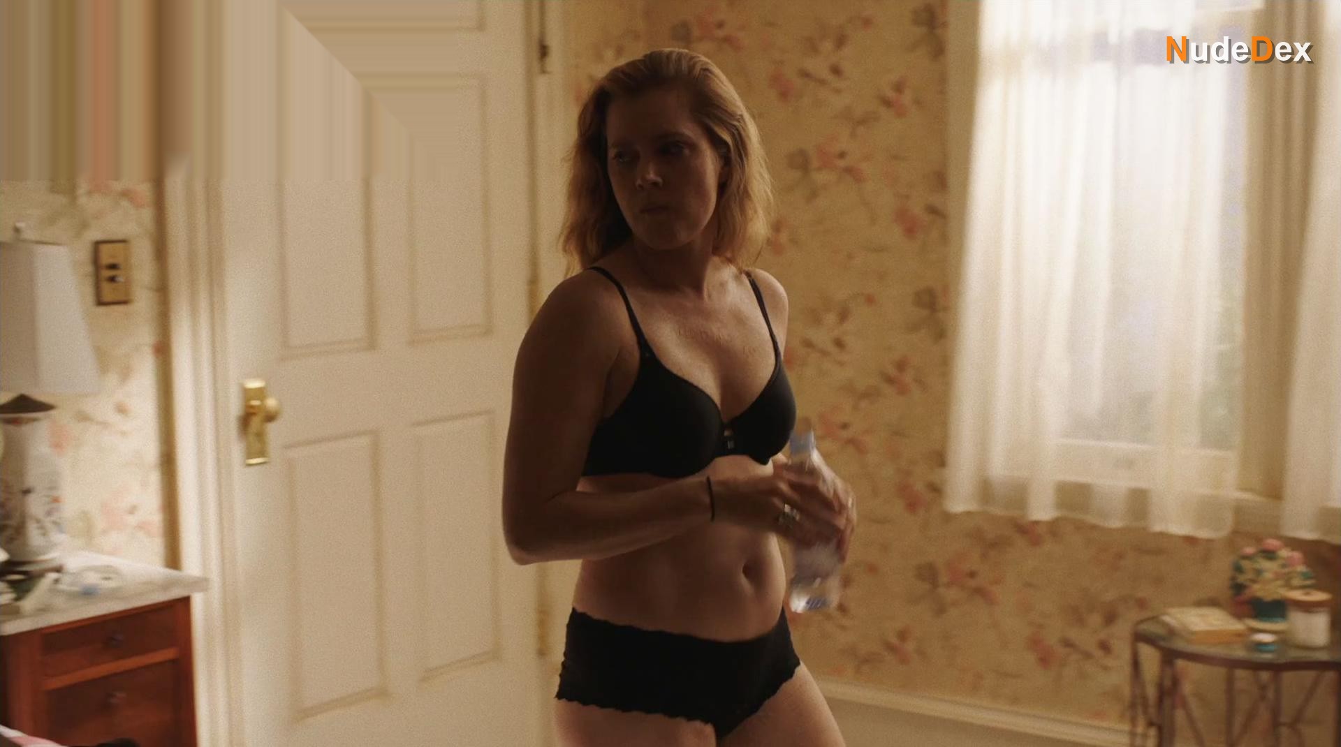 Amy Adams in Sharp Objects, photo 2
