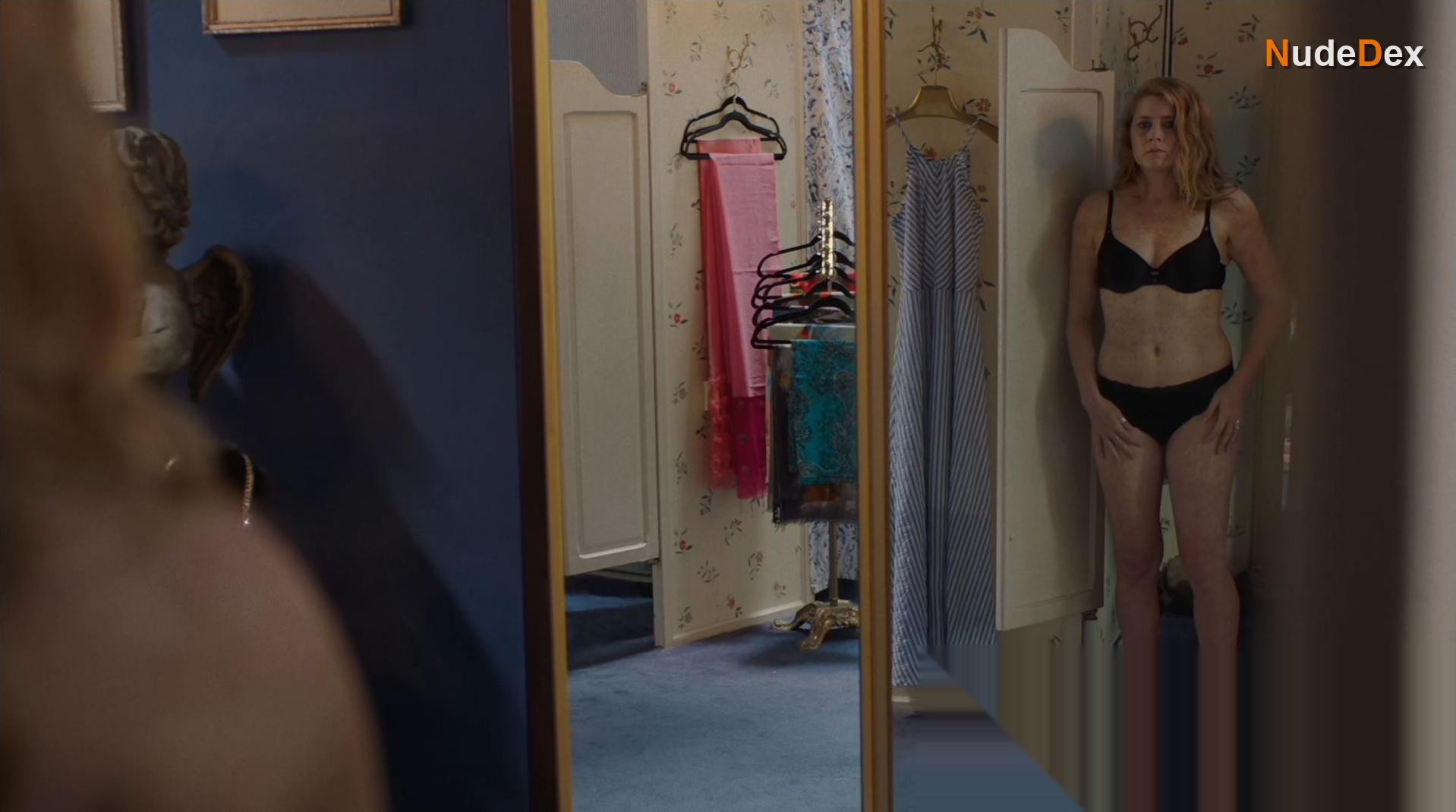 Amy Adams in Sharp Objects, photo 12