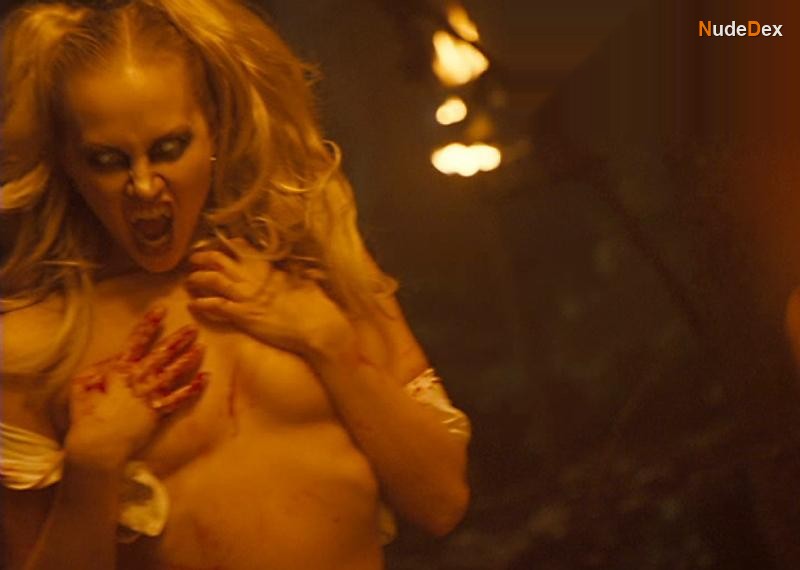 Amy Esterle in Trick R Treat, photo 1