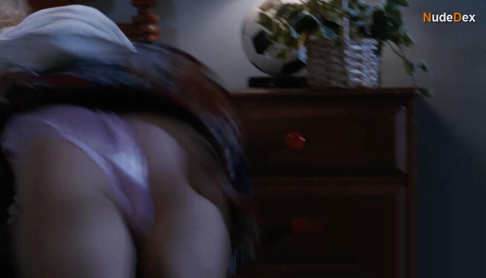 Amy L. Taylor in Silent Night Deadly Night 5 The Toy Maker, photo 1