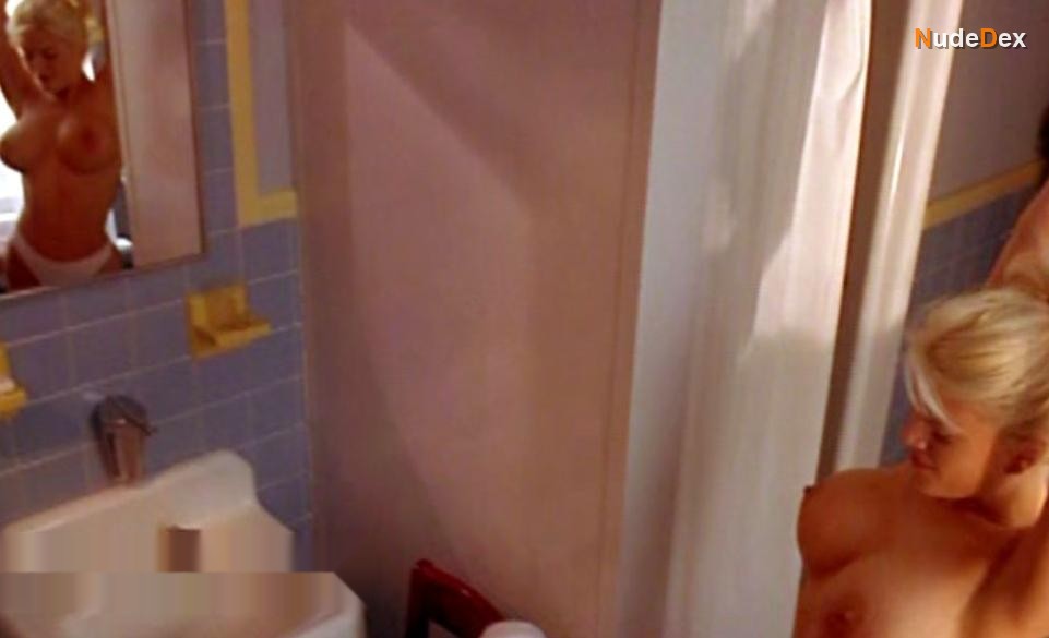 Amy Miller in Watchusdie Com, photo 1