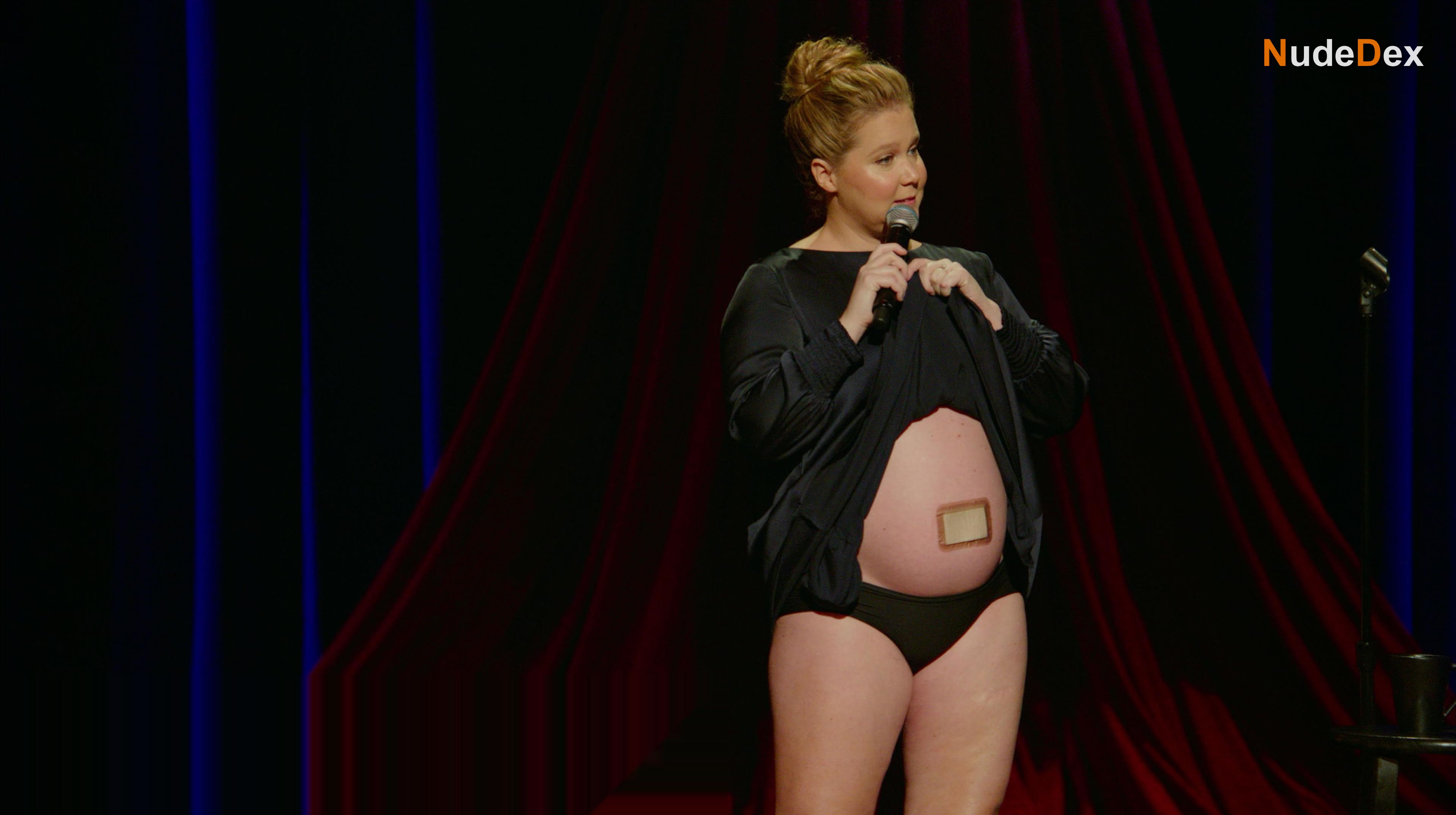 Amy Schumer in Kinda Pregnant