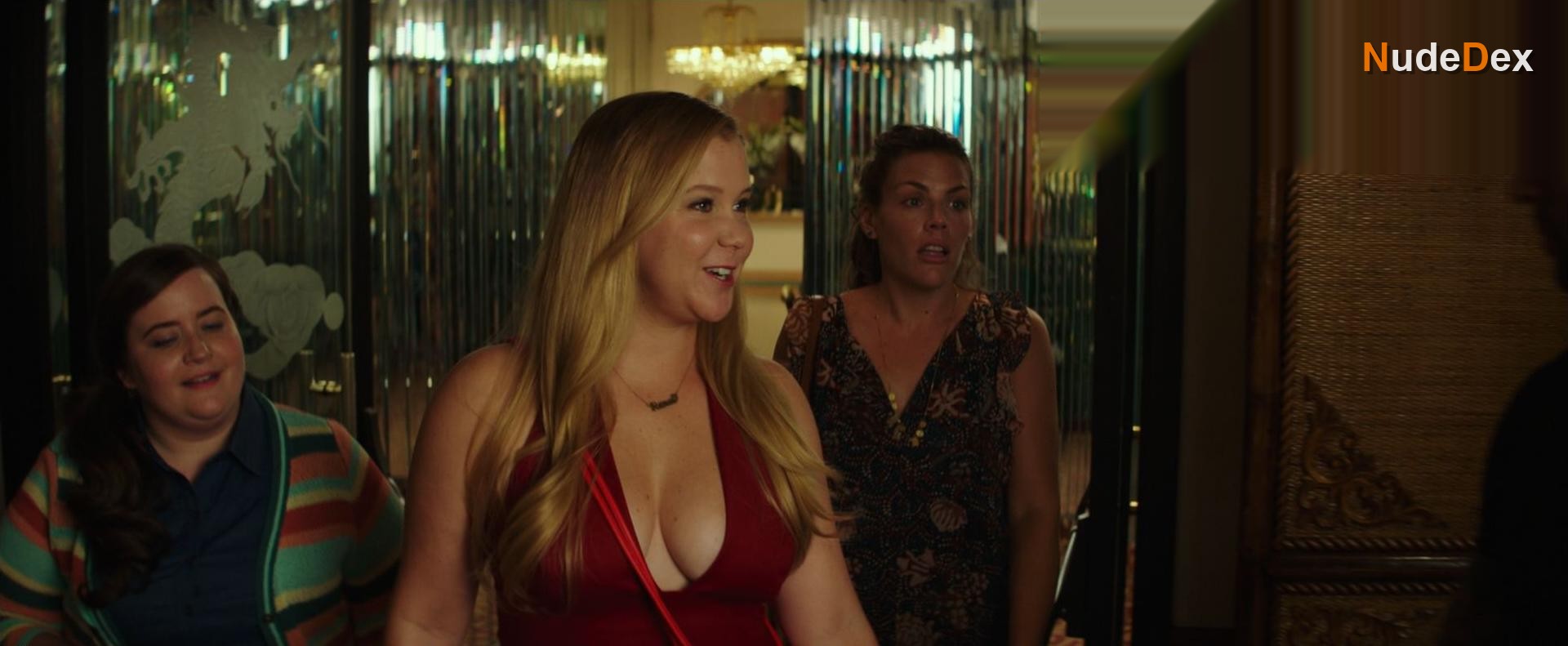 Amy Schumer in I Feel Pretty, photo 2