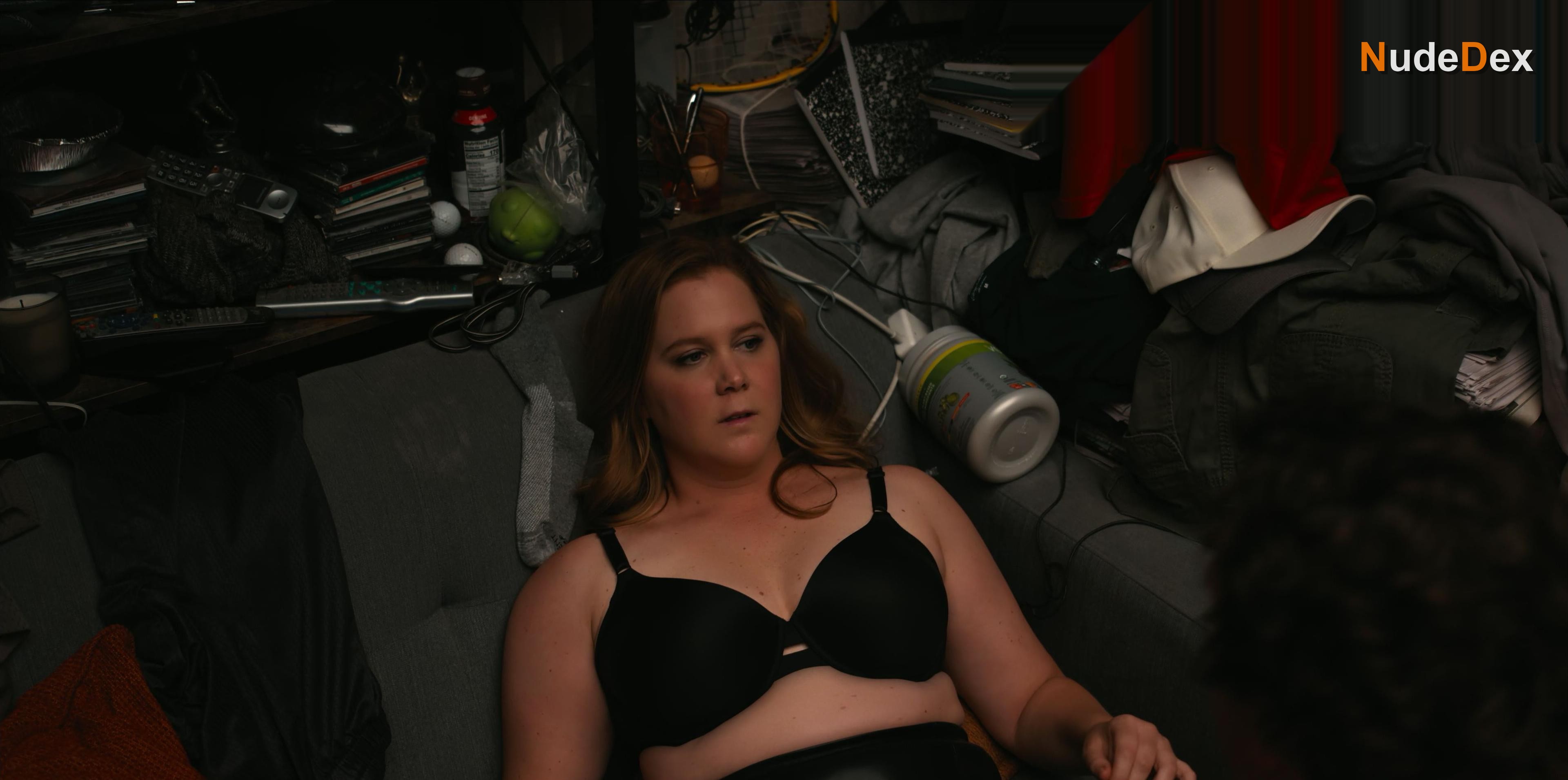 Amy Schumer in Life Beth, photo 3